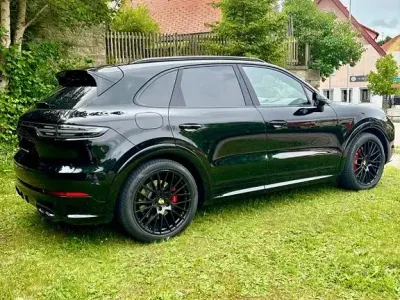 Gebraucht Porsche Cayenne 460 PS (338 kW) 2023 Schwarz SUV