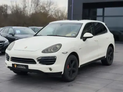 Second-hand Porsche Cayenne S E-Hybrid 333 CP (244 kW) 2011 Alb SUV