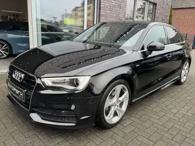 Begagnad Audi A3 S-Line 150 HK (110 kW) 2016 Svart Sedan