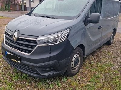 Second-hand Renault Trafic 110 CP (80 kW) 2023 Gri