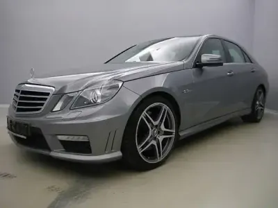 Gebraucht Mercedes E63 AMG AMG 525 PS (386 kW) 2009 Silber metallic Limousine