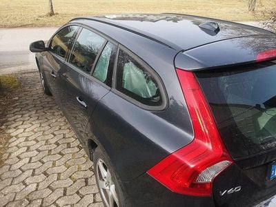 Gebraucht Volvo V60 136 PS (100 kW) 2013 Schwarz Kombi