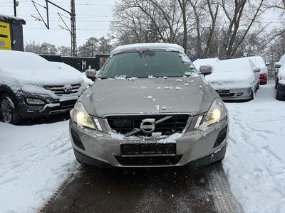 Grau Gebraucht 2012 Volvo XC60 Summum SUV | 8.300 € (Fairer Preis)