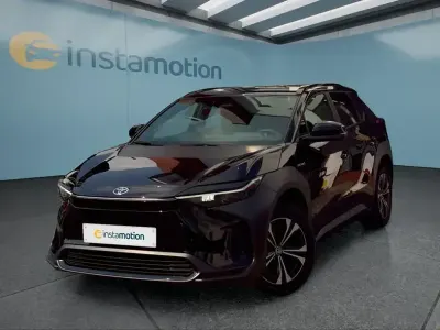 Usata Toyota bZ4X 150 kW (204 CV) 2023 Nero SUV