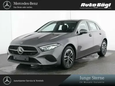 Gebraucht Mercedes A200 150 PS (110 kW) 2025 lack mountaingrau (metallic) Limousine
