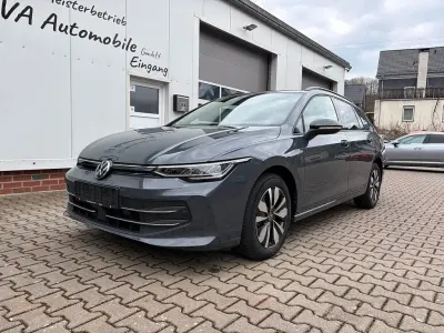 Gebraucht VW Golf VIII Goal 116 PS (85 kW) 2025 Grau Kombi