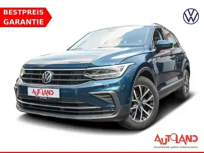 Gebraucht VW Tiguan Life 150 PS (110 kW) 2020 Blau SUV