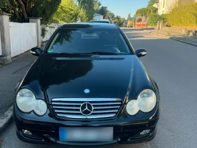 Gebraucht Mercedes C200 163 PS (119 kW) 2004 Schwarz Coupé