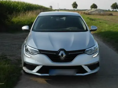 Gebraucht Renault Mégane GrandTour 115 PS (84 kW) 2019 Silber Kombi