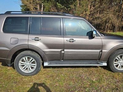 Gebraucht Mitsubishi Pajero Top 190 PS (139 kW) 2016 Braun SUV