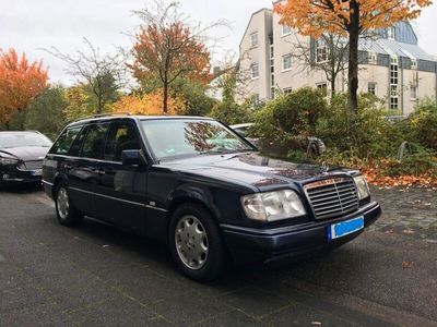 gebraucht Mercedes E320 T-Modell 7-Sitzer