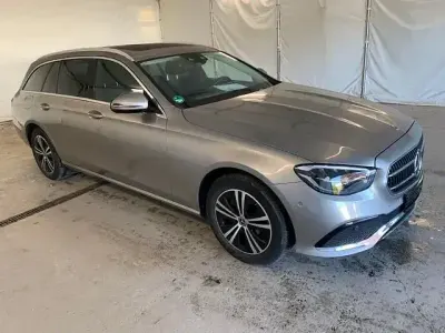 Gebraucht Mercedes E220 Avantgarde 200 PS (147 kW) 2023 Silber Kombi