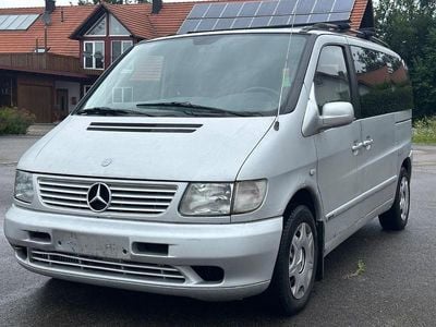 Mercedes V220