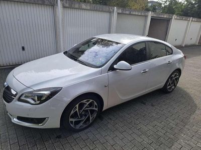 Gebraucht Opel Insignia Sport 170 PS (125 kW) 2014 Weiß Limousine