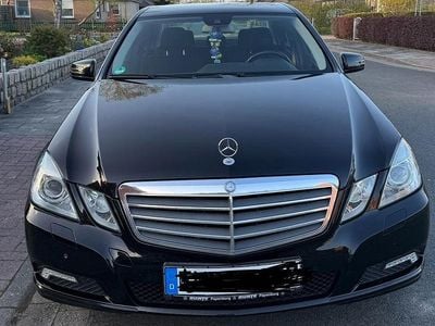 Gebraucht Mercedes E250 204 PS (150 kW) 2010 Schwarz Limousine