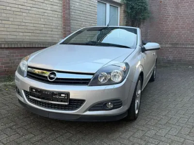 Gebraucht Opel Astra 140 PS (102 kW) 2006 Silber Cabrio