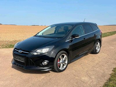 Gebraucht Ford Focus 163 PS (119 kW) 2014 Schwarz Kombi