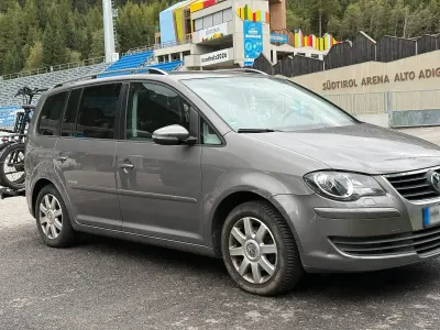 Gebraucht VW Touran 140 PS (102 kW) 2009 Grau Van / Kleinbus