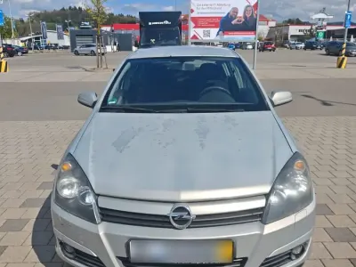Usata Opel Astra Enjoy 105 CV (77 kW) 2005 Argento Utilitaria