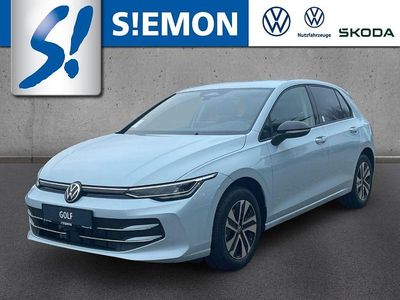 Blau Neu 2026 VW Golf Limousine | 34.895 € (Teuer)