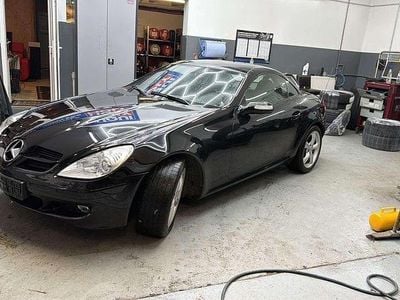Second-hand Mercedes SLK280 231 CP (169 kW) 2008 Negru Cabrio