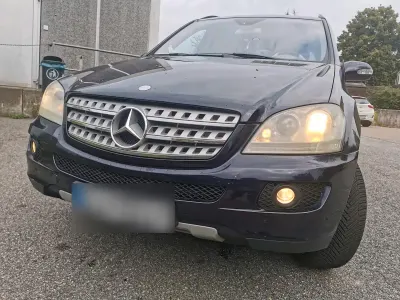 Gebraucht Mercedes ML320 224 PS (164 kW) 2006 Blau SUV