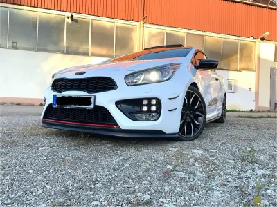 Gebraucht Kia ProCeed GT First Edition 205 PS (150 kW) 2014 Weiß Kleinwagen