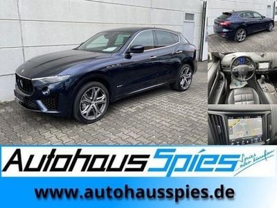 Gebraucht Maserati Levante 430 PS (316 kW) 2020 Dunkelblau metallic SUV