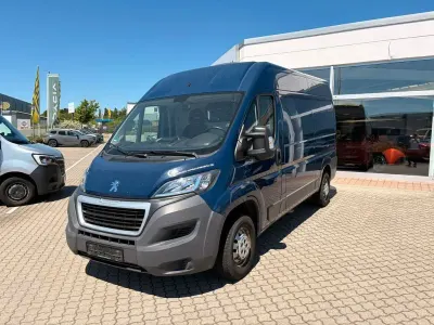 Używany Peugeot Boxer Premium 131 KM (96 kW) 2018 Niebieski Van