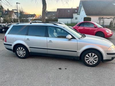 Second-hand VW Passat 102 CP (75 kW) 2004 Gri Break