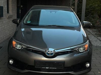 Gebraucht Toyota Auris Hybrid 136 PS (100 kW) 2016 Grau Limousine