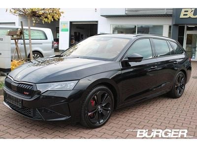 Schwarz Gebraucht 2025 Skoda Octavia RS Kombi | 38.770 € (Fairer Preis)