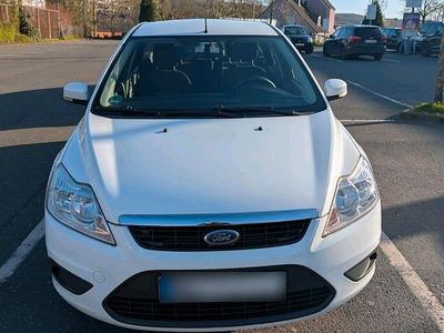 Gebraucht Ford Focus 101 PS (74 kW) 2009 Weiß Kombi