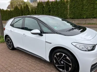Gebraucht VW ID.3 Pro 106 kW (145 PS) 2021 Weiß Kleinwagen