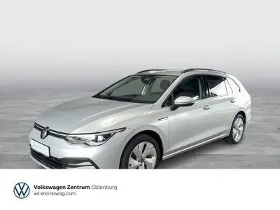 Gebraucht VW Golf VIII Style 150 PS (110 kW) 2023 Silber Kombi