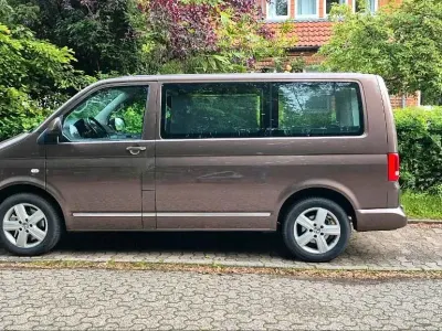 Gebraucht VW Multivan Comfortline 179 PS (131 kW) 2010 Braun Van / Kleinbus