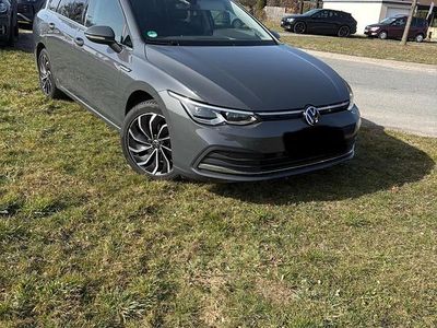 Usata VW Golf VIII Style 130 CV (95 kW) 2022 Grigio Station wagon