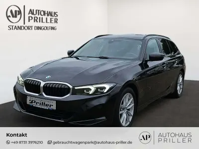 Gebraucht BMW 320 190 PS (139 kW) 2022 Black sapphire metallic Kombi