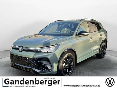 Grünschwarz Neu 2025 VW Tiguan R-line SUV | 68.255 €