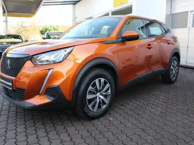 Gebraucht Peugeot 2008 101 PS (74 kW) 2021 Orange SUV