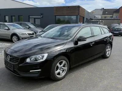 Gebraucht Volvo V60 Kinetic 120 PS (88 kW) 2015 Schwarz Kombi