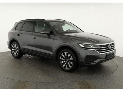 Silizium grau metallic Gebraucht 2025 VW Touareg SUV | 58.995 €