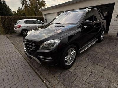 Begagnad Mercedes ML250 204 HK (150 kW) 2014 Svart SUV