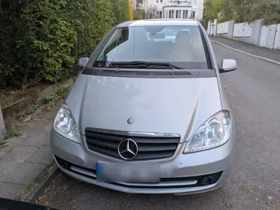 Second-hand Mercedes A180 109 CP (80 kW) 2010 Argintiu Monovolum