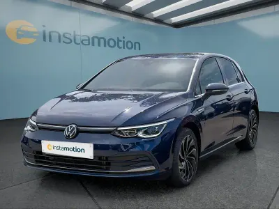 Gebraucht VW Golf VIII 150 PS (110 kW) 2024 Blau Kleinwagen