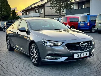 Gebraucht Opel Insignia Business Edition 165 PS (121 kW) 2017 Grau Limousine