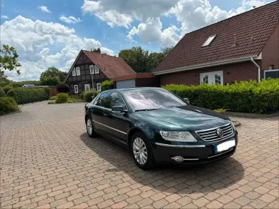 Gebraucht VW Phaeton 239 PS (175 kW) 2009 Grün Limousine