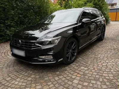 Gebraucht VW Passat R 200 PS (147 kW) 2023 Schwarz Kombi