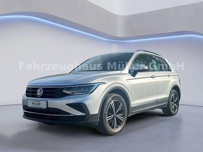 Silber Gebraucht 2021 VW Tiguan Life SUV | 22.150 € (Guter Preis)
