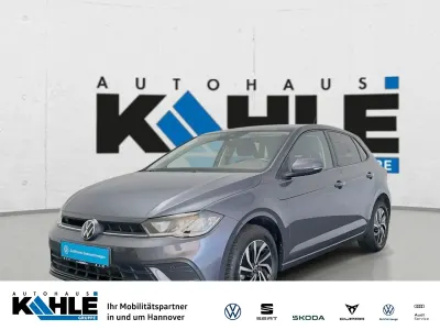 Gebraucht VW Polo Life 80 PS (58 kW) 2022 Rauchgrau metallic Kleinwagen